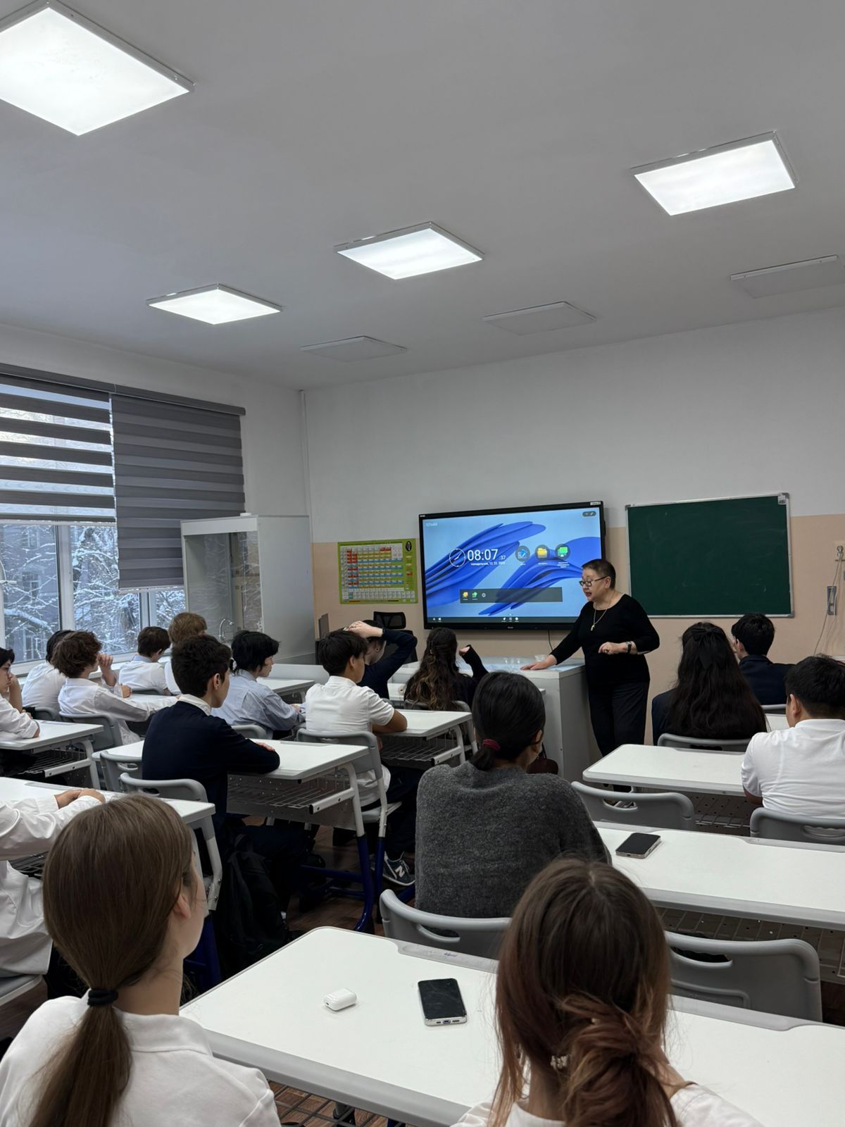 ЦУР 8 аясында жастардың құқықтық сауаттылығы жөніндегі білім беру дәрісі